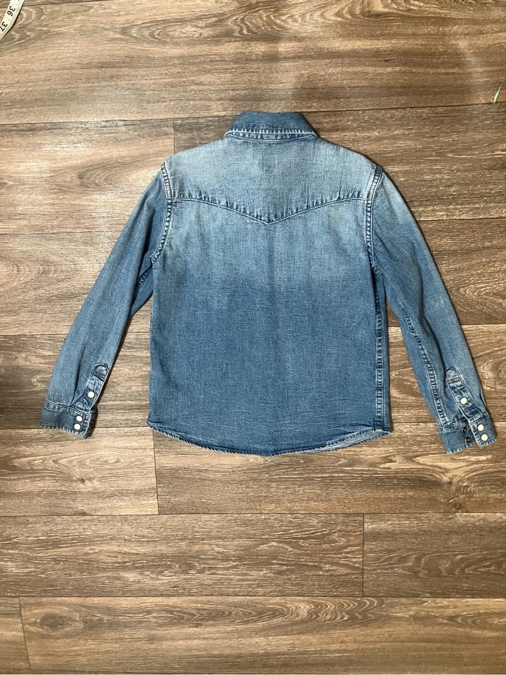 GAP Kids Washed Blue Denim Button-Down Shirt M Pearl type snap